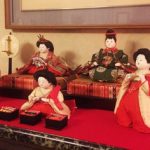 右?左? 今や国境を超えて