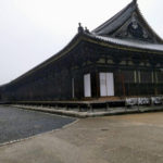 雨の三十三間堂